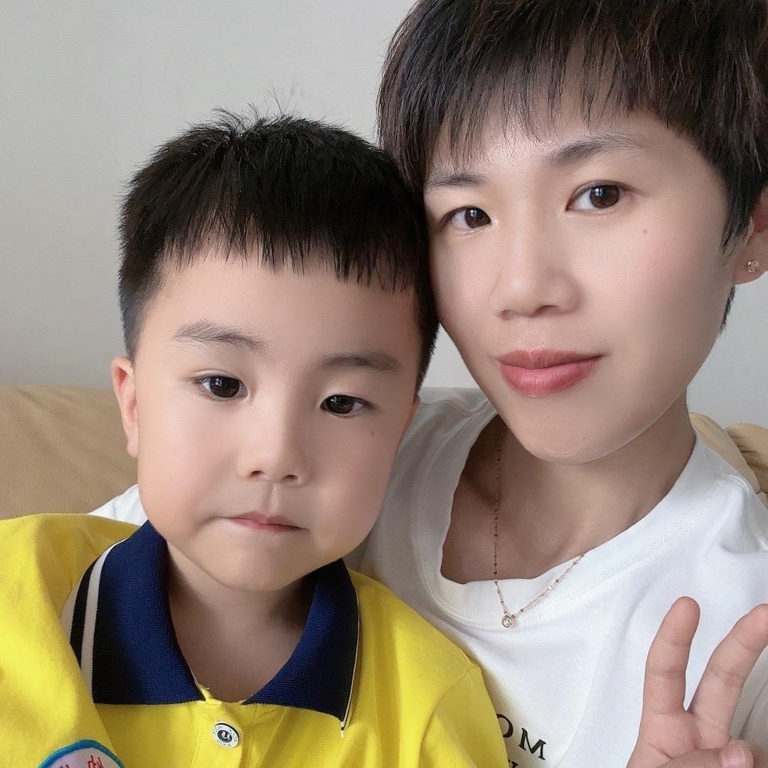 小恐龙妈妈