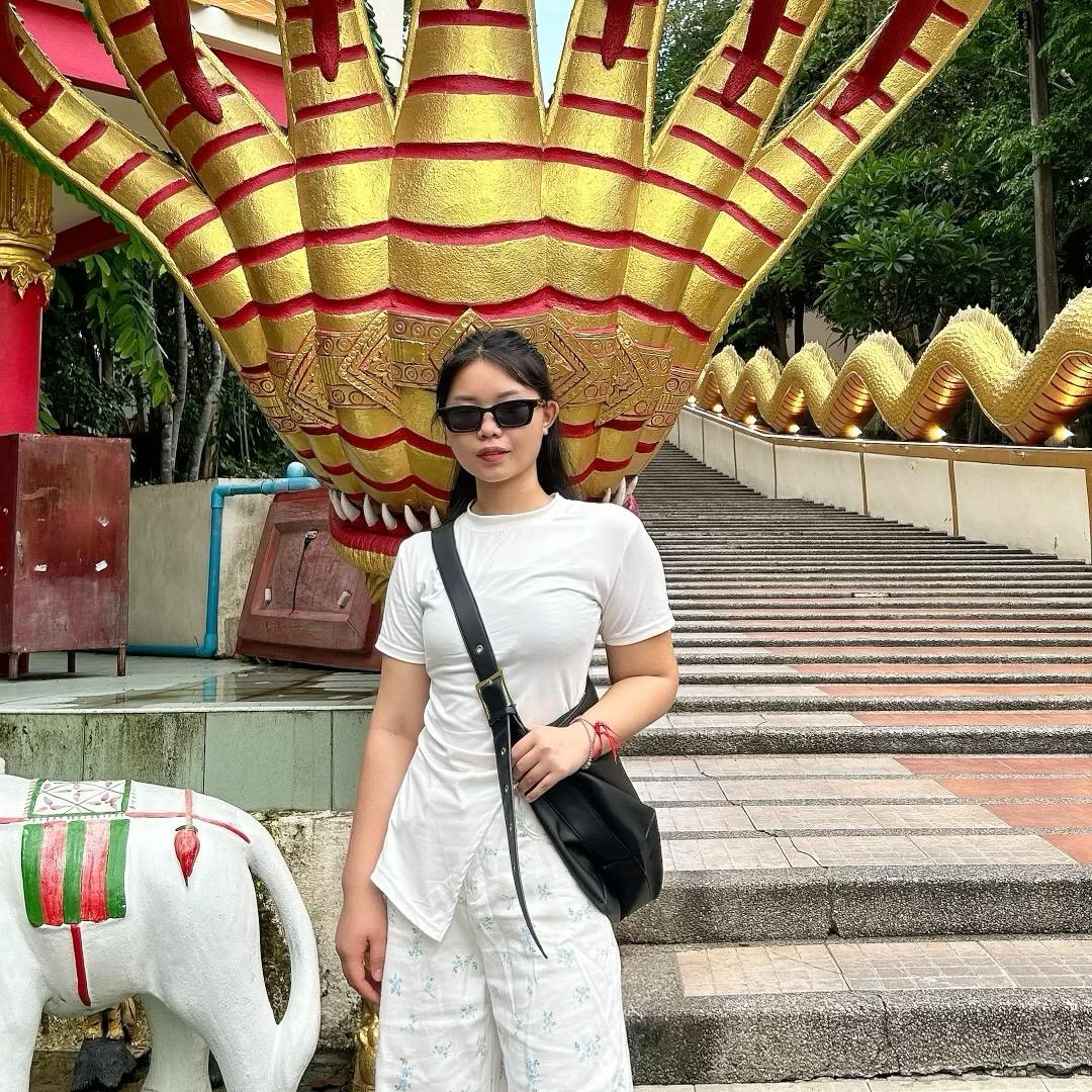 @💜A Hmwe💜( မွှေး )