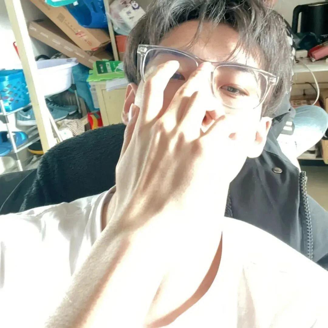 .🐷.