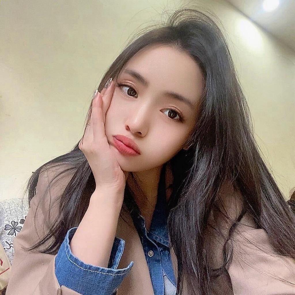 是彩儿吖