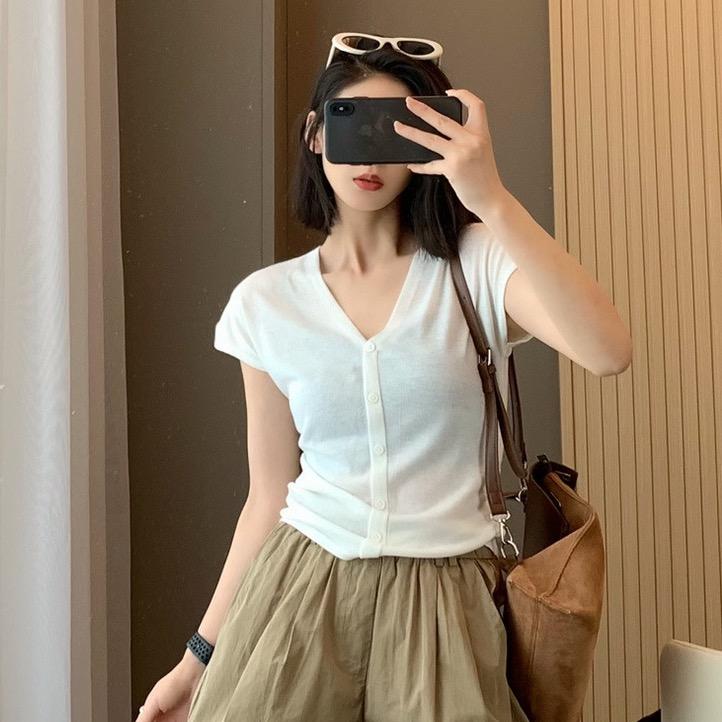 琳娜潮牌女装工厂店