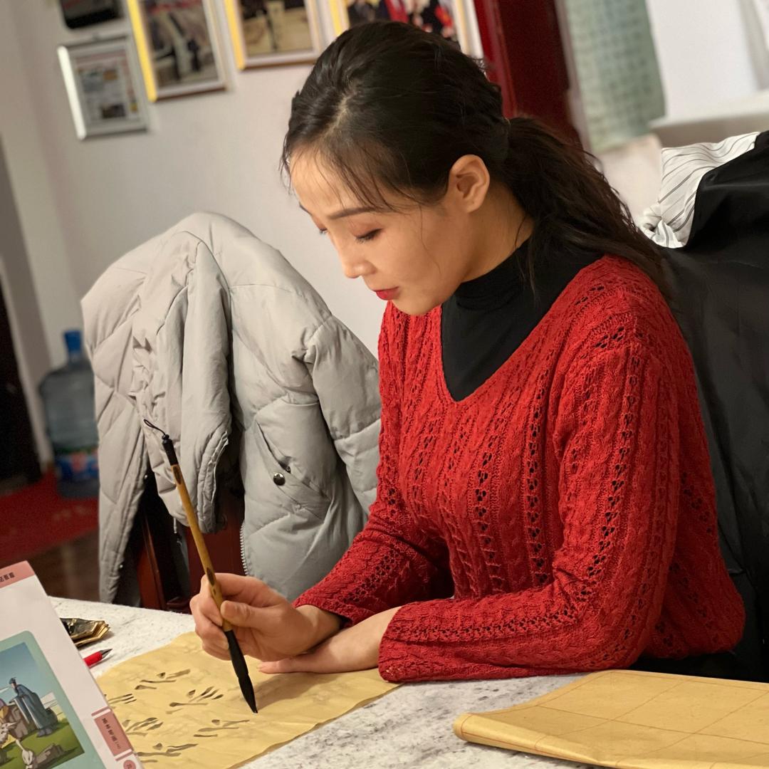 中泥坊漂亮女人