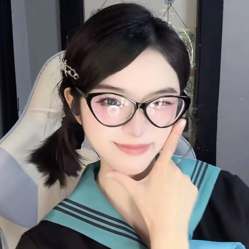 英桃小丸子🍡