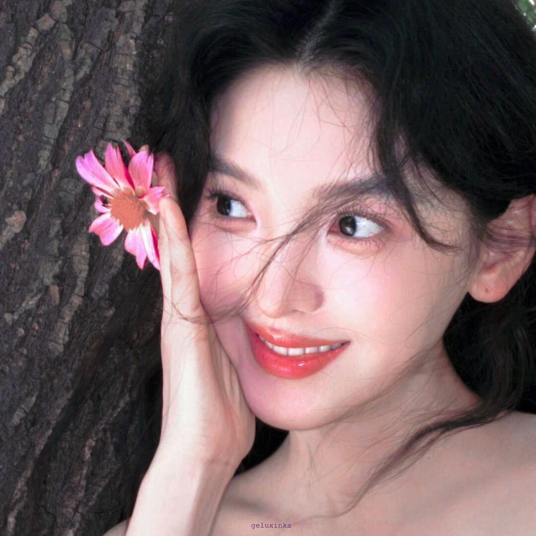 杨天真.