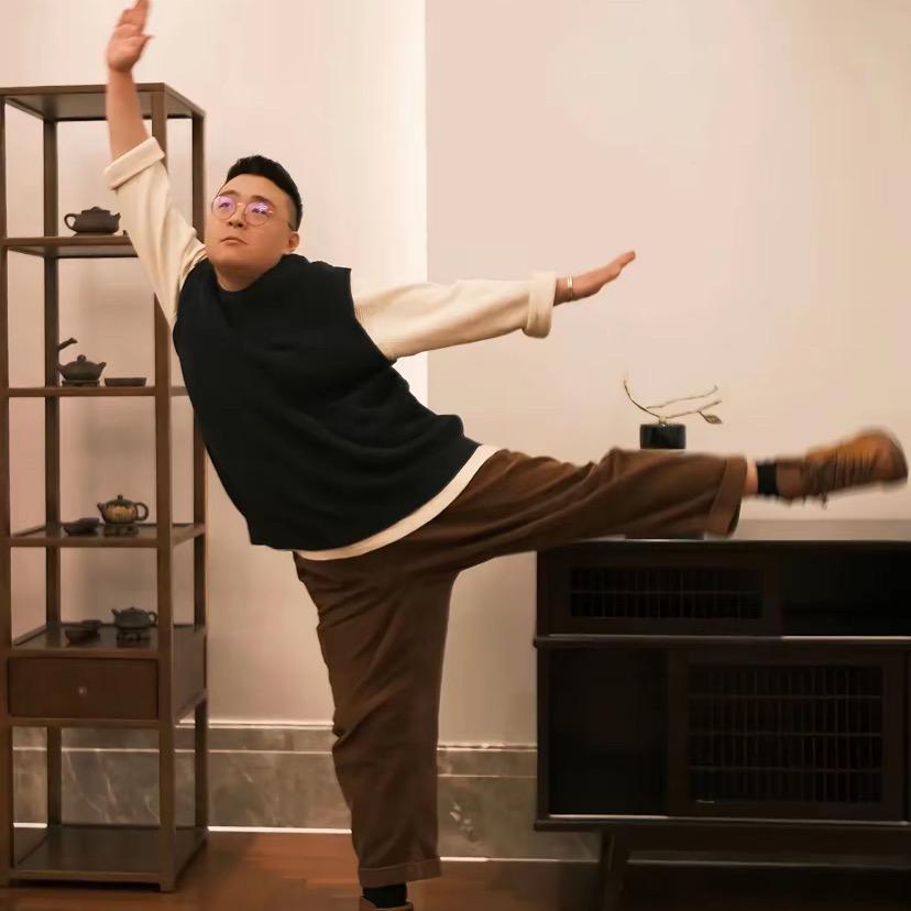 郝邵文折扣生活超市