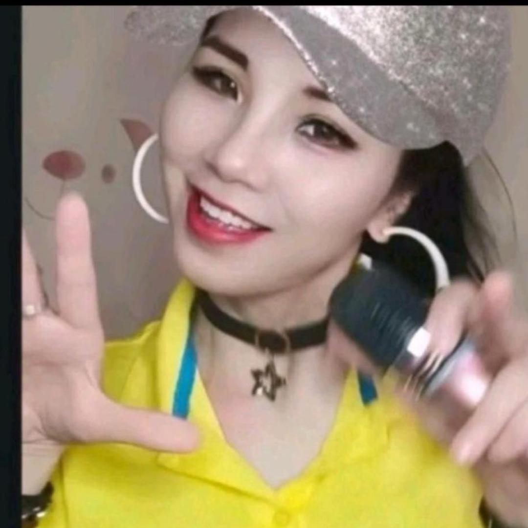 美美唱歌