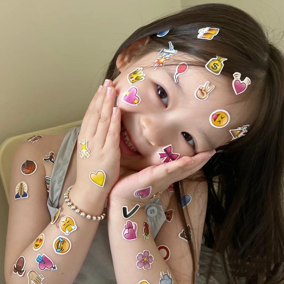 −TONG. 🦋