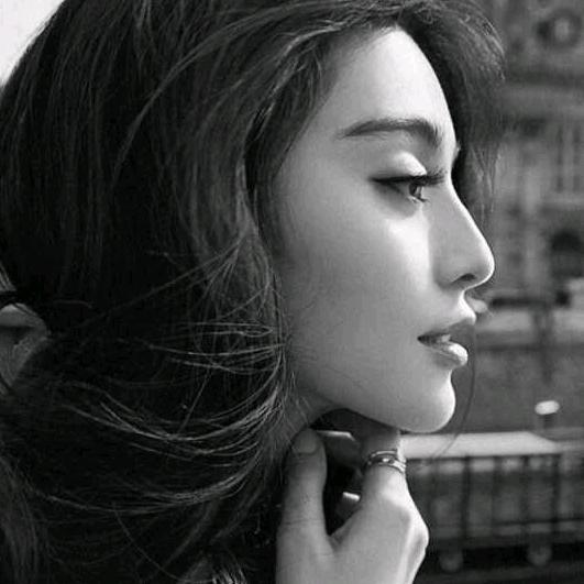 N     (๑‾᷅^‾᷅๑) M