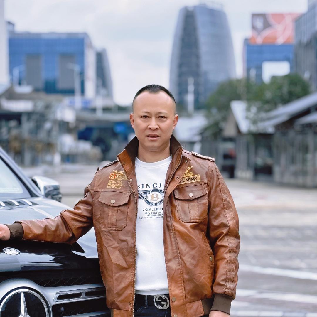 皮衣哥二手车