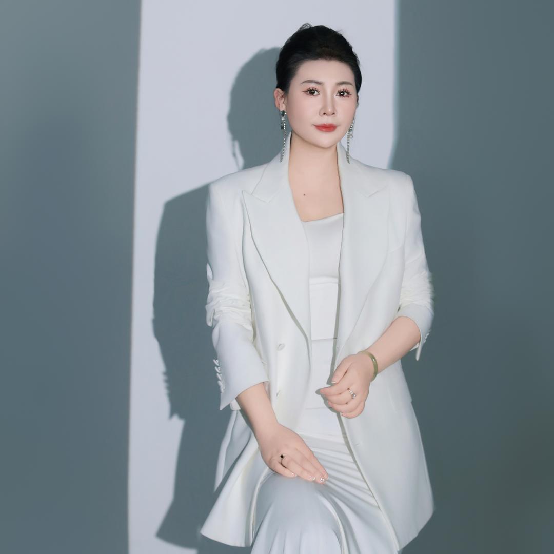 七色水光～赵丹