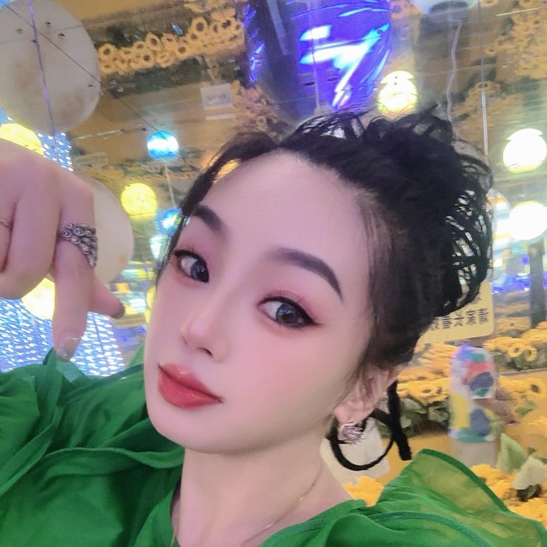 @荷荷吖