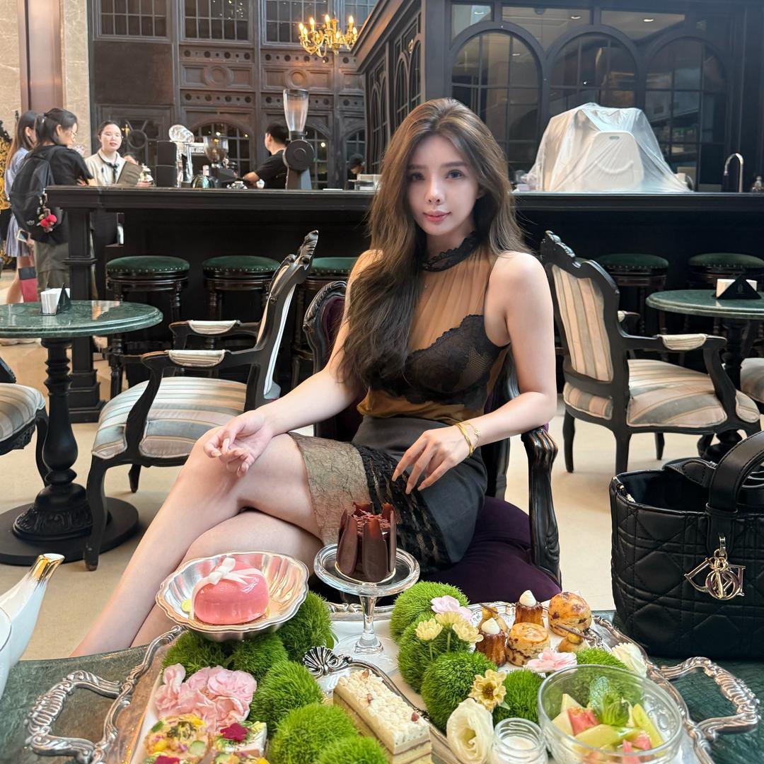 @梅子姐姐👑
