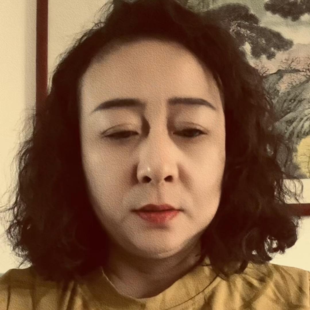 🌻嘚啵姐🌻（橱窗有好物）