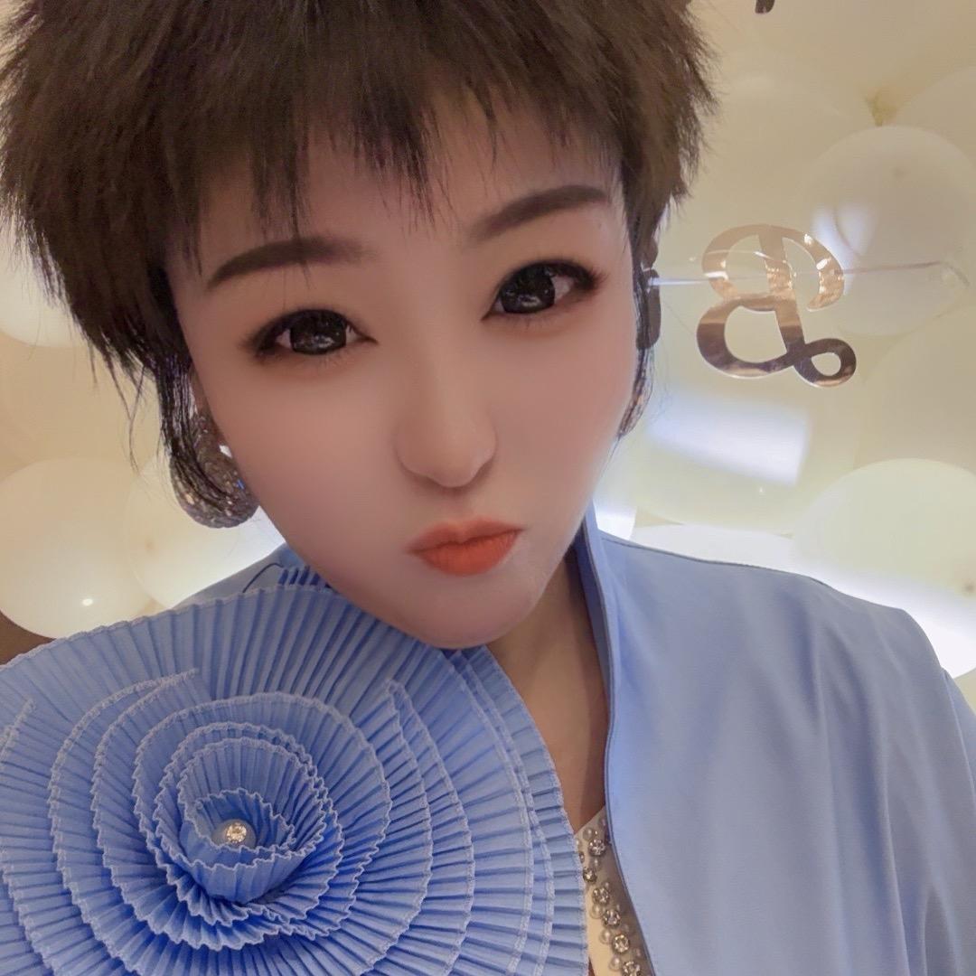 主持人：串姐