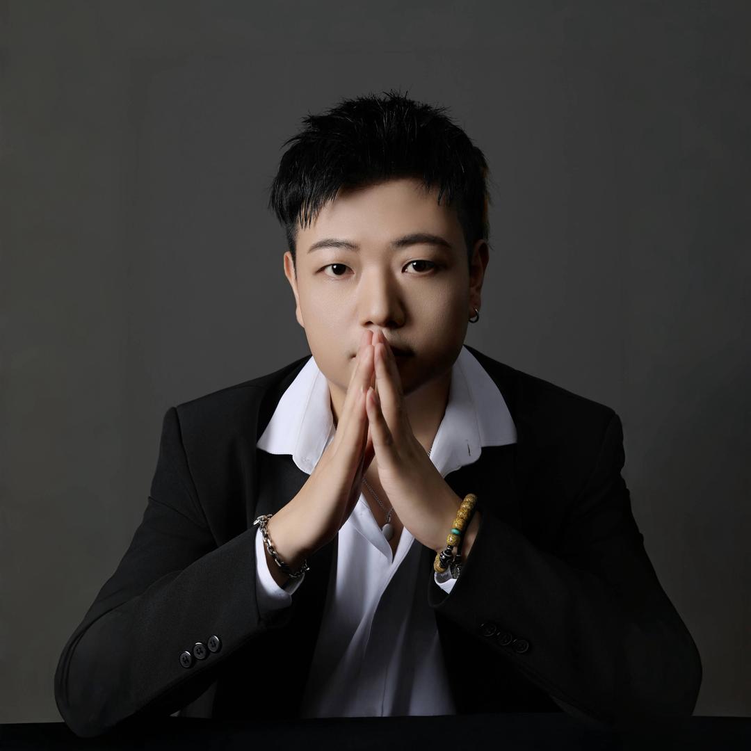 阿林有间美学（减龄发型设计）