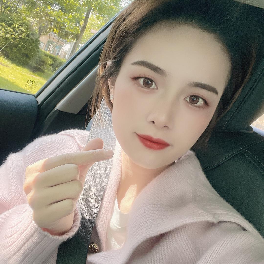 贺小妹在武汉做短视频