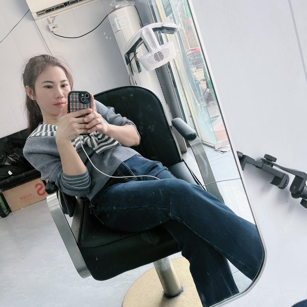 麦小雪(记录生活号)