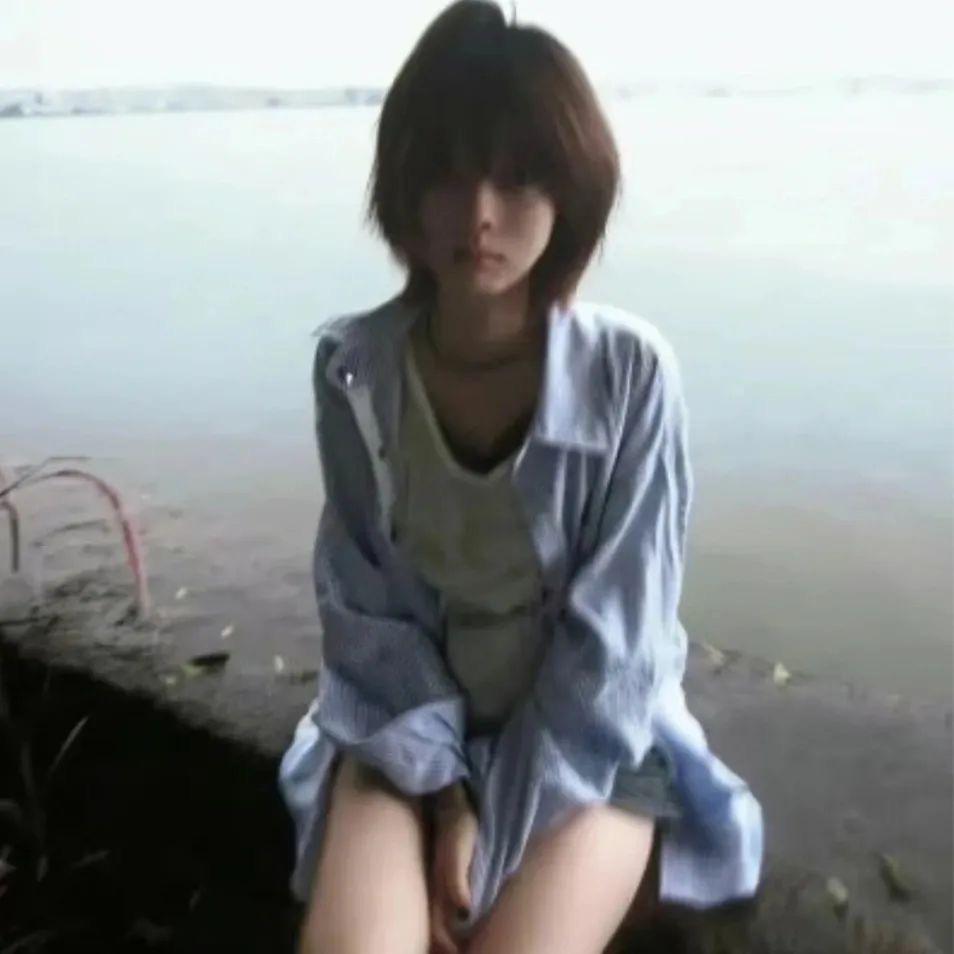 小晗（高冷版）