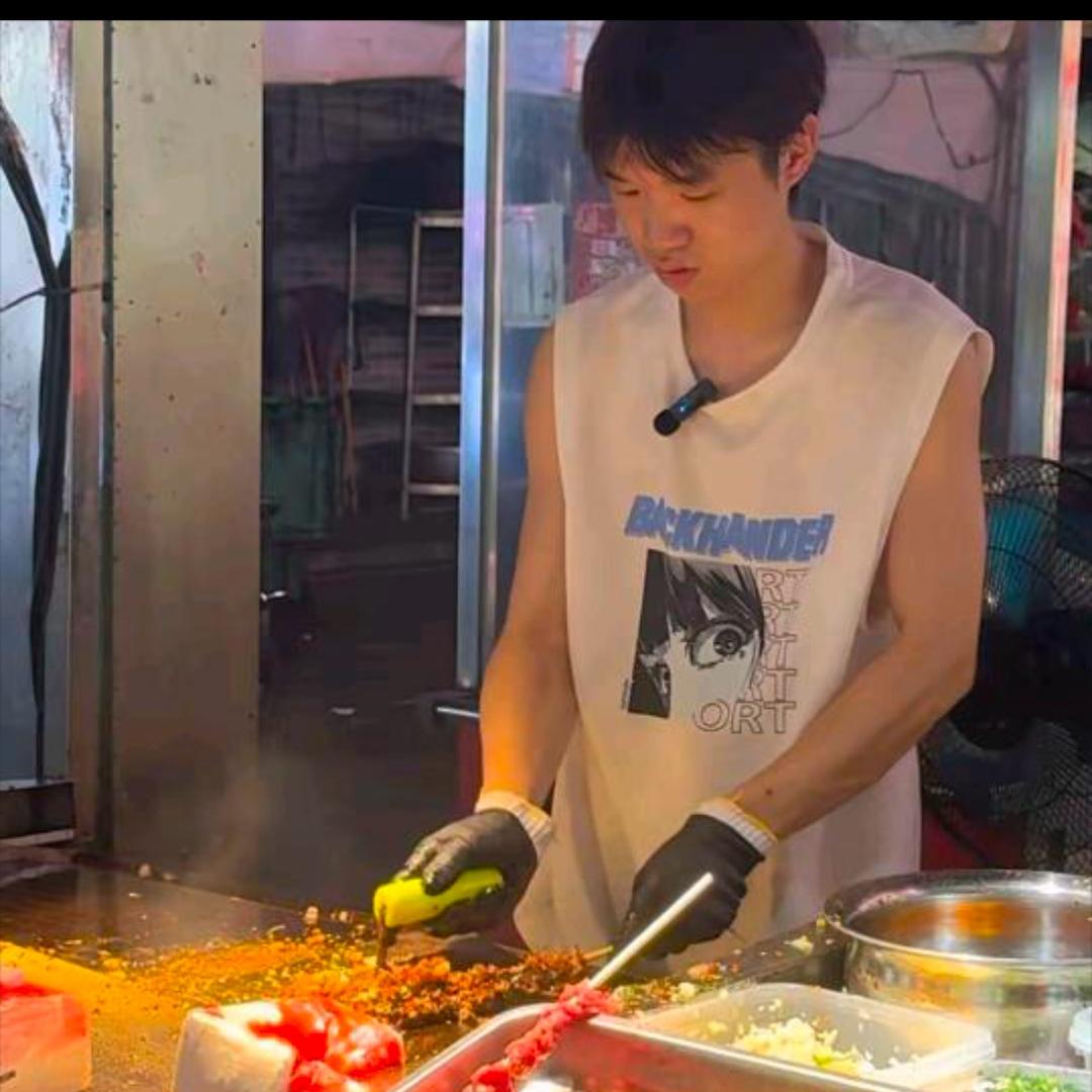 大牛忙小蔡创始店