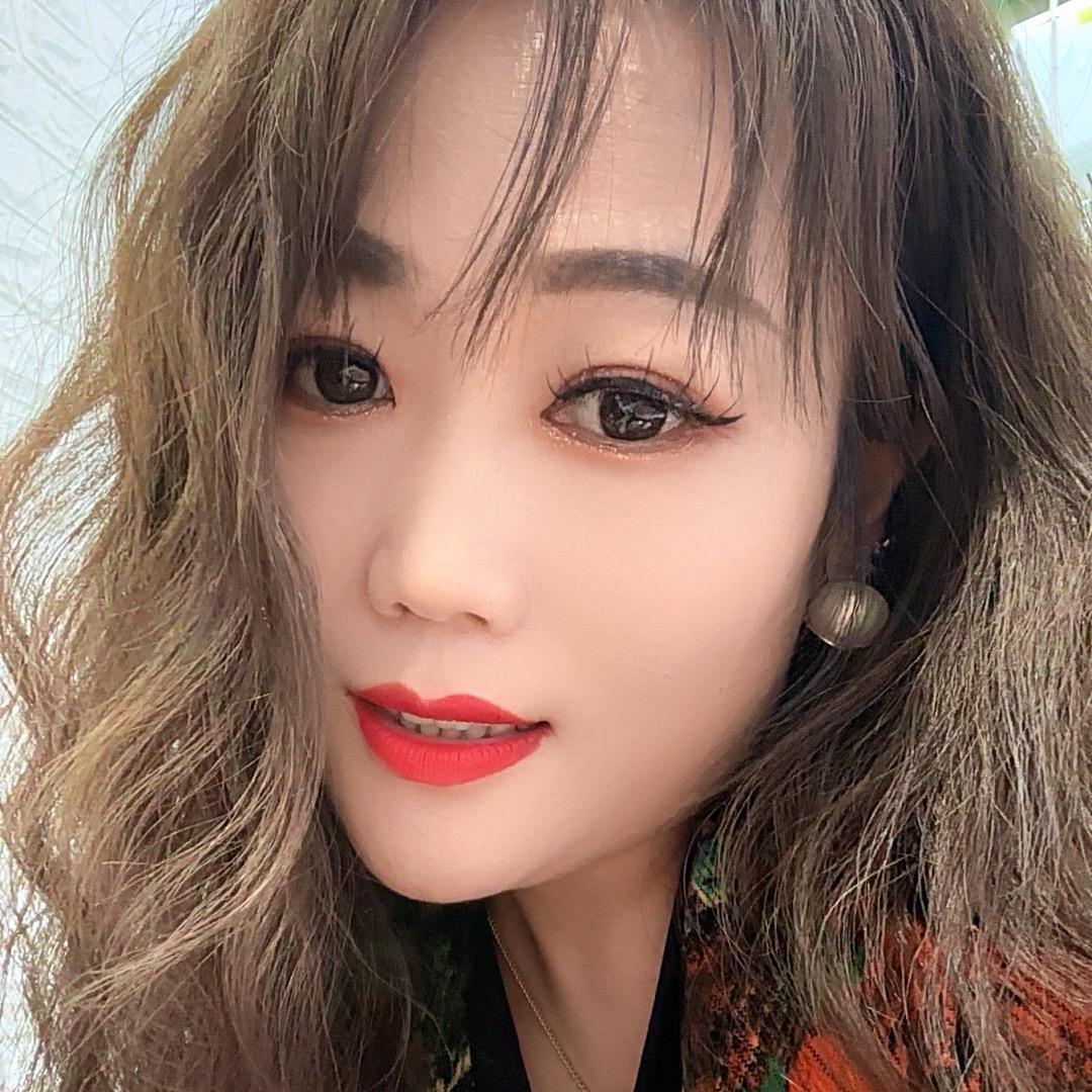 卖手机的老板娘