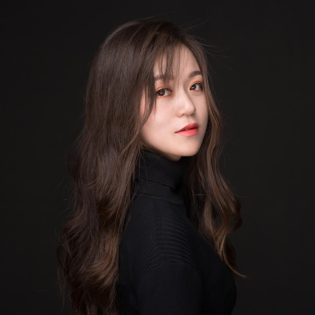 罗曼里郑香