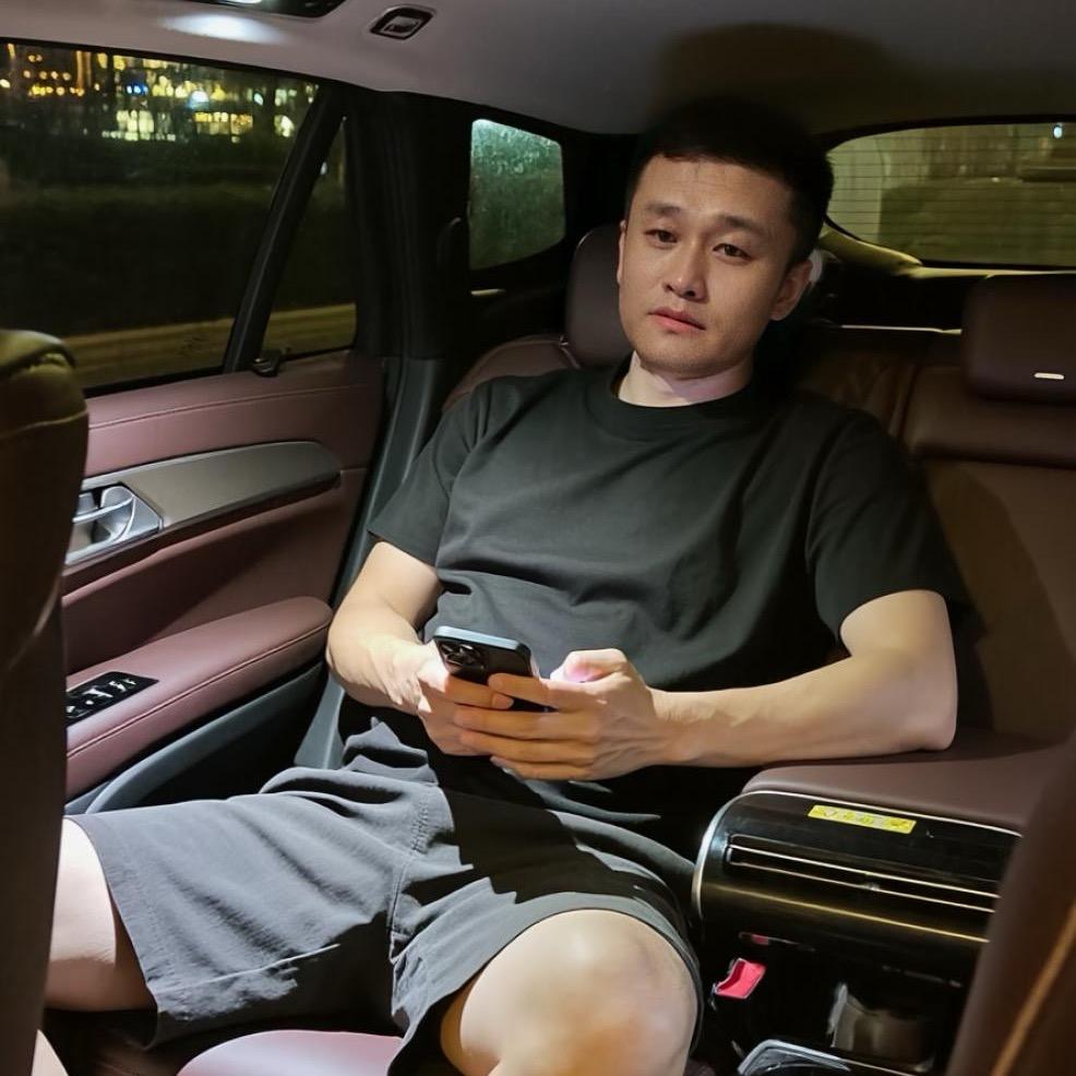 黑黑先生,