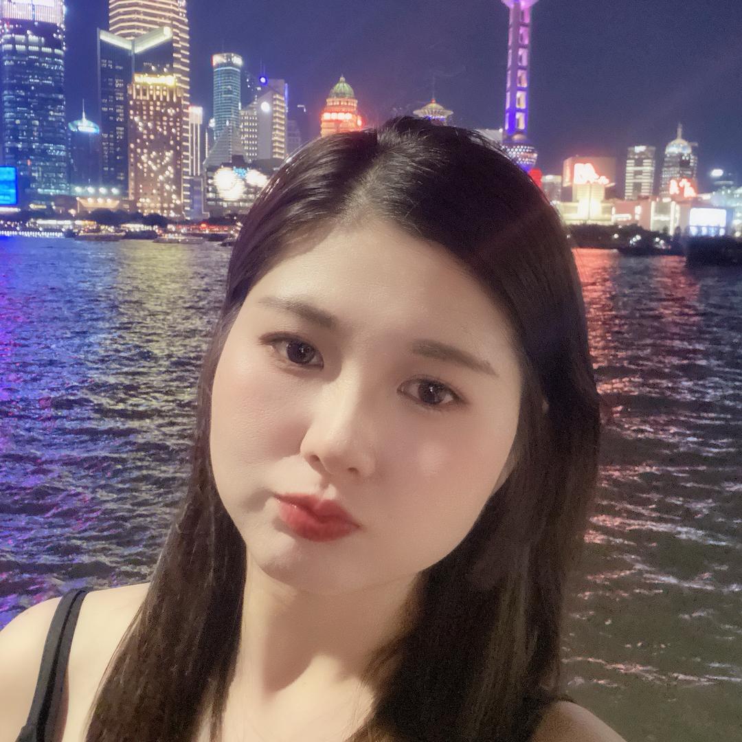 大脸盘子爱吃喝