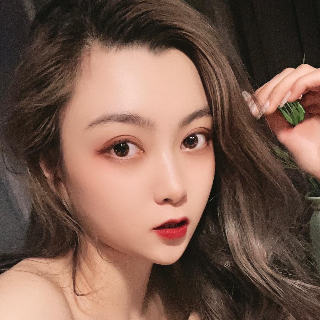 鑫鑫轻奢精品女装