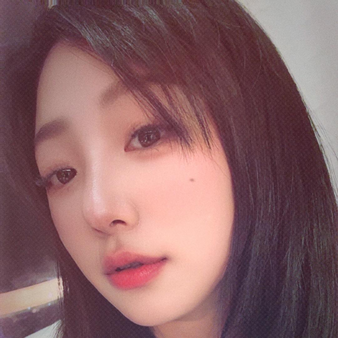 金融顾问，小妖精