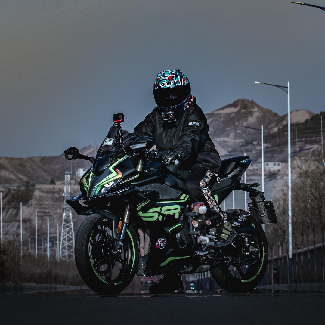 小梁🏍️🏂
