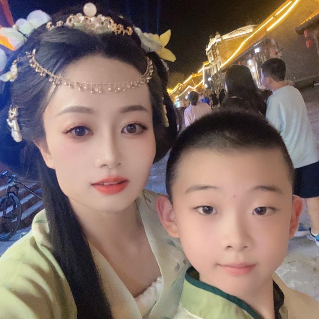 关不住的小石头