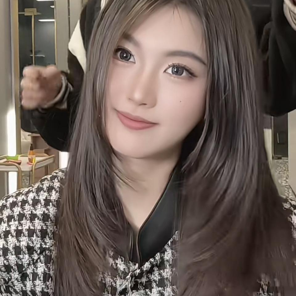 小可爱👩‍❤️‍💋‍👨