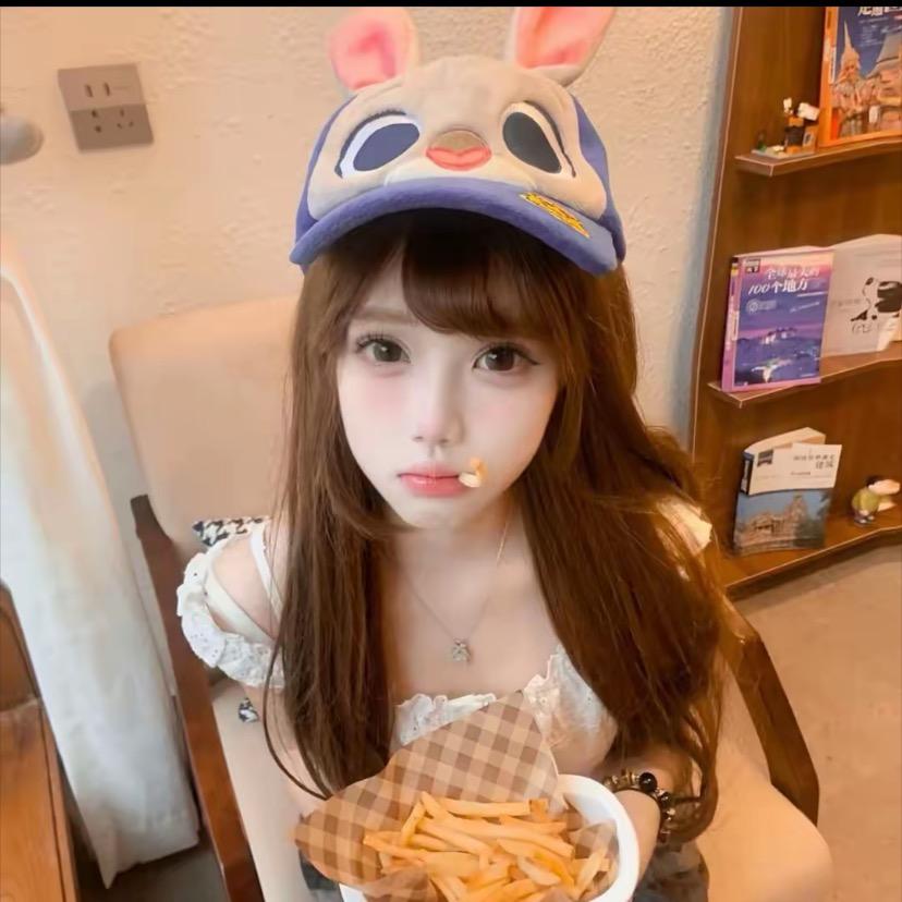 依旧女装..