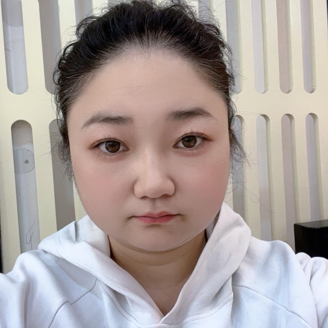 鸿姿内衣