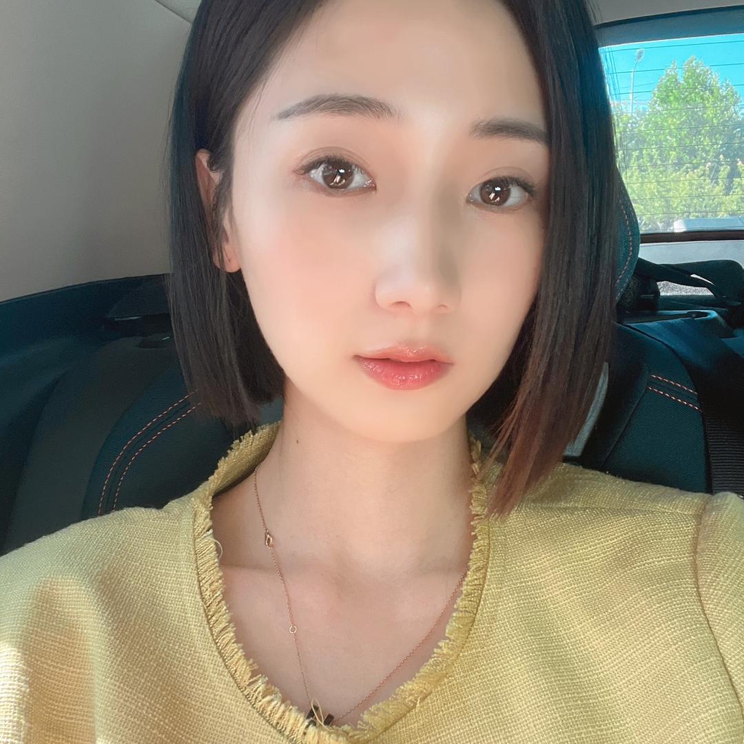 薇薇-