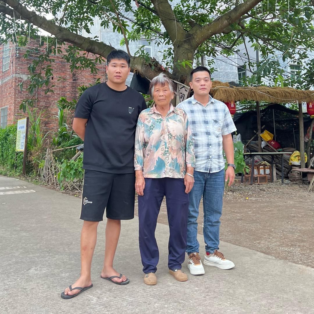 啊舅（小锋锋）