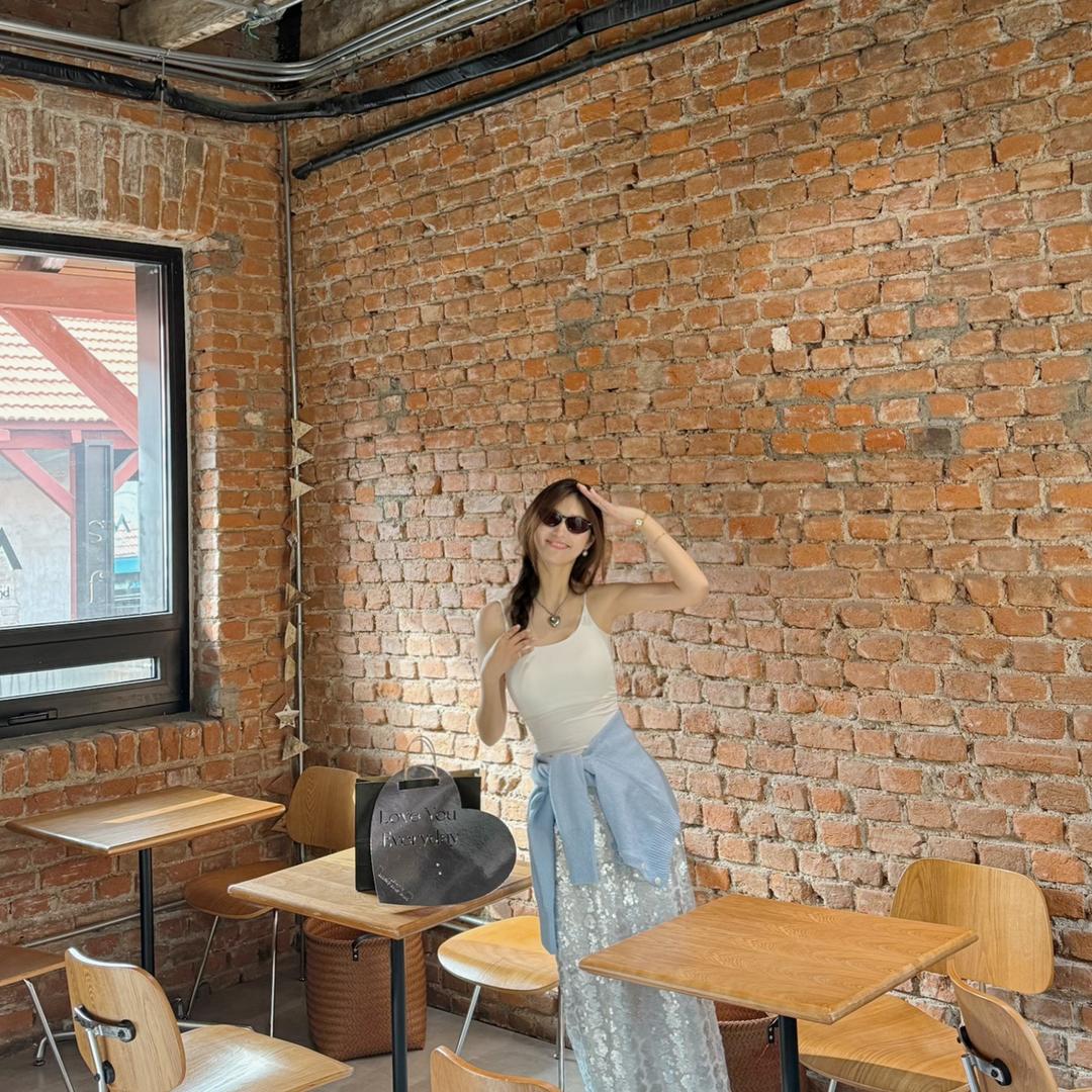 Alone studio