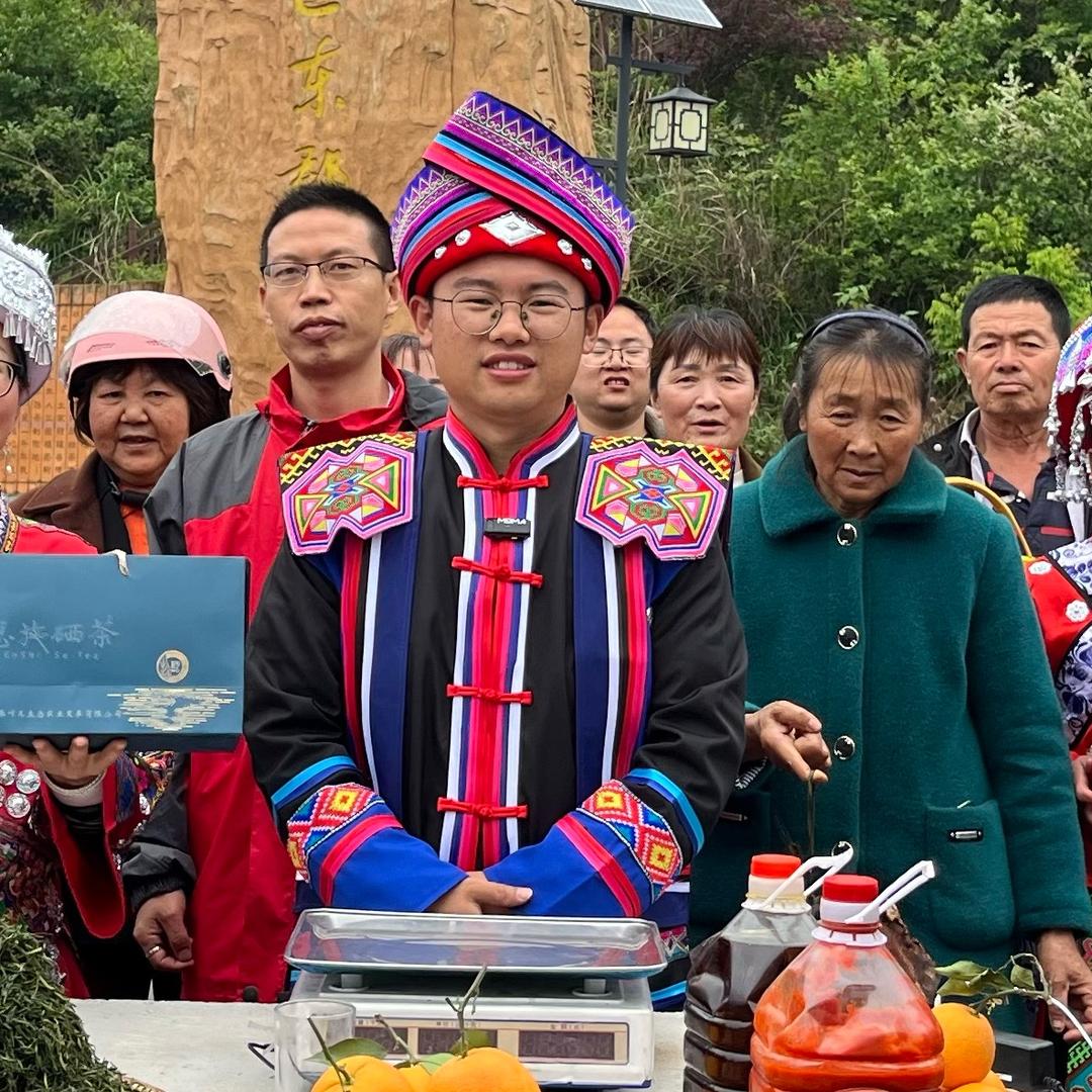 邓小武（农村娃）