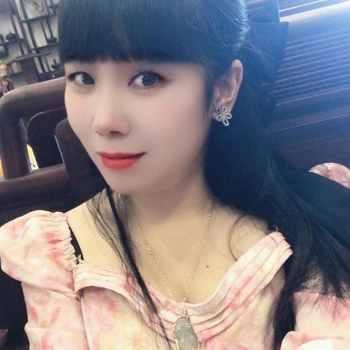 👣金金💋