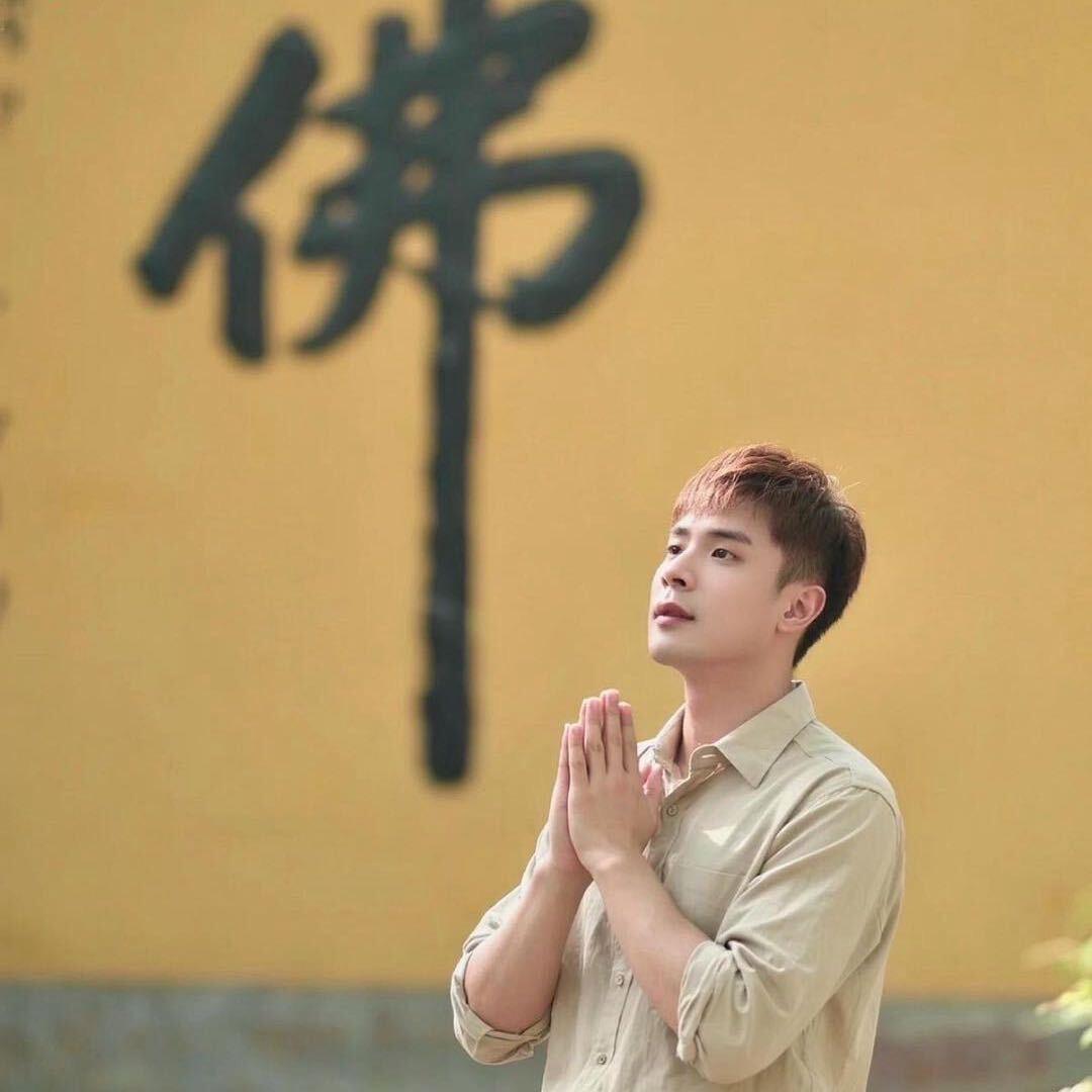 俊.