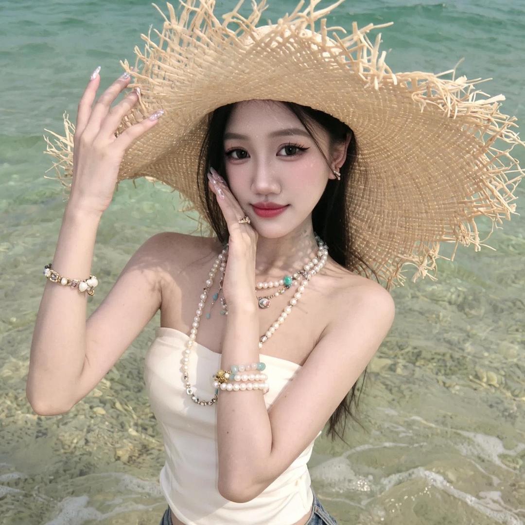 A.菲菲