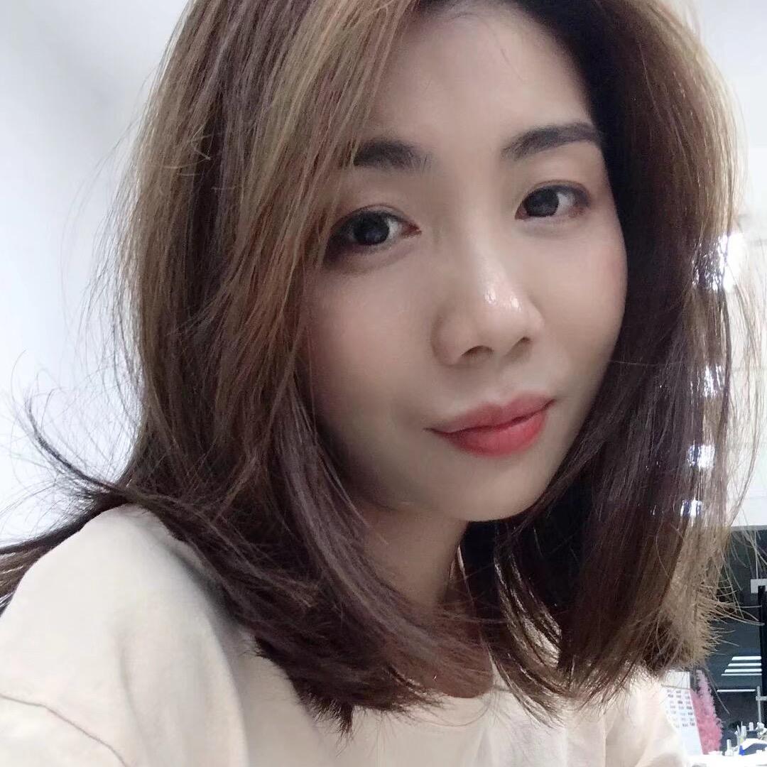 小爱吖