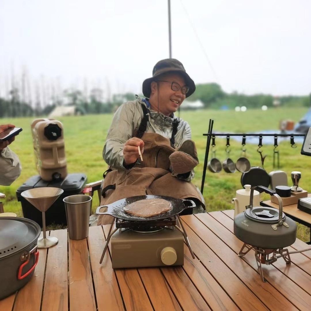 板砖文化栋哥（HAPPY八只牛）