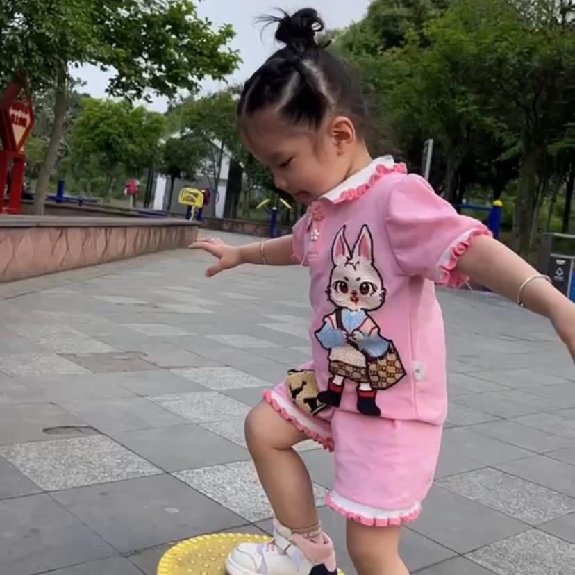 红果子童装