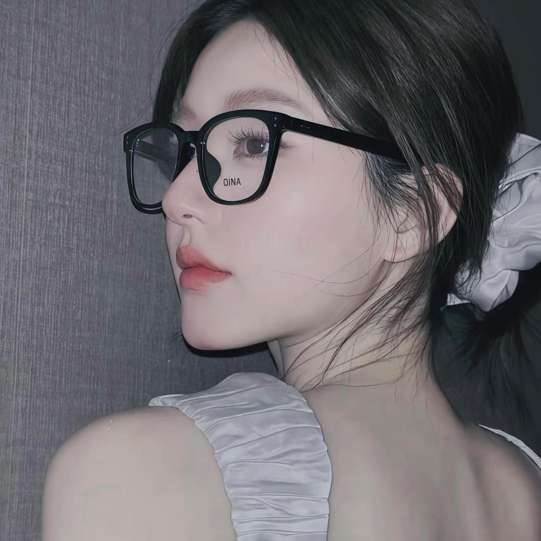 周周不想可爱·