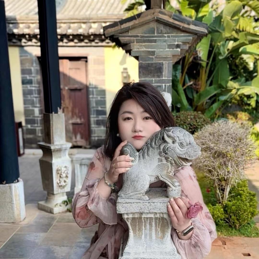 神眼觉醒的何采薇头像
