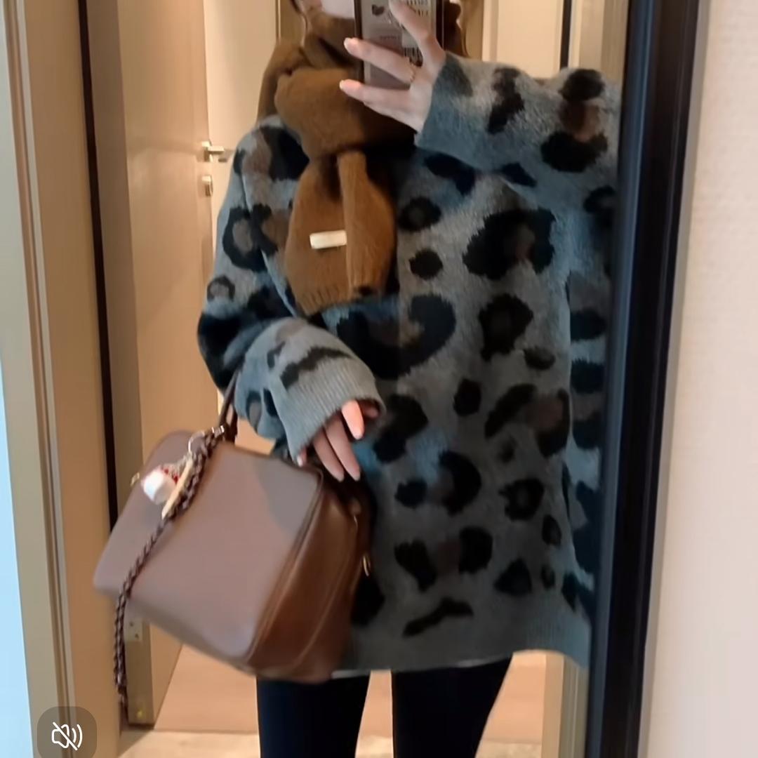 米妮爱猫咪