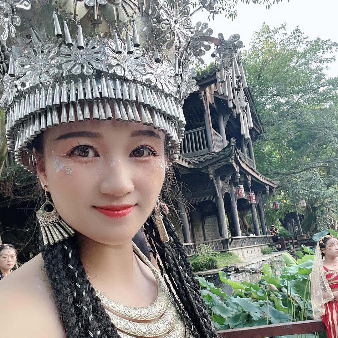 左顾右看