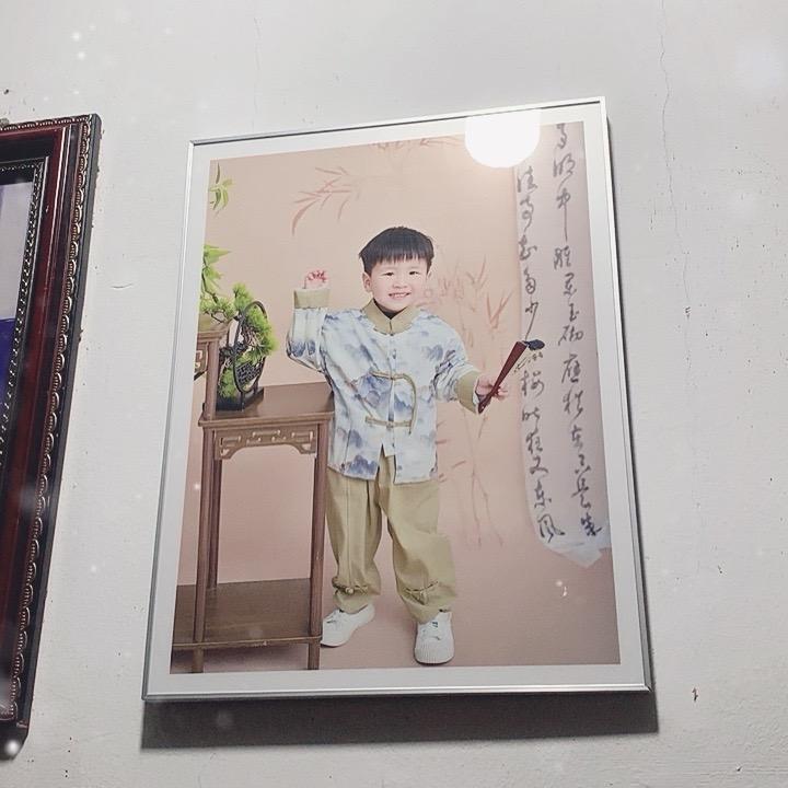小男孩