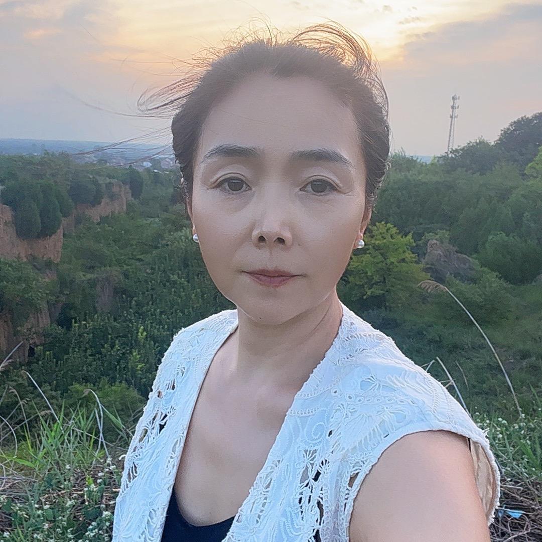 特步 运城空港店